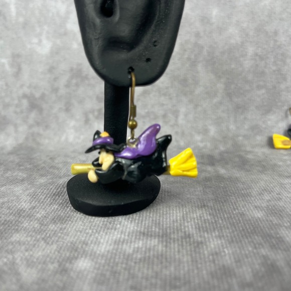 Vtg Halloween Witch Earrings Witches Gold Tone Hook Spooky Whimsygoth Gothic Lot - Picture 5 of 9